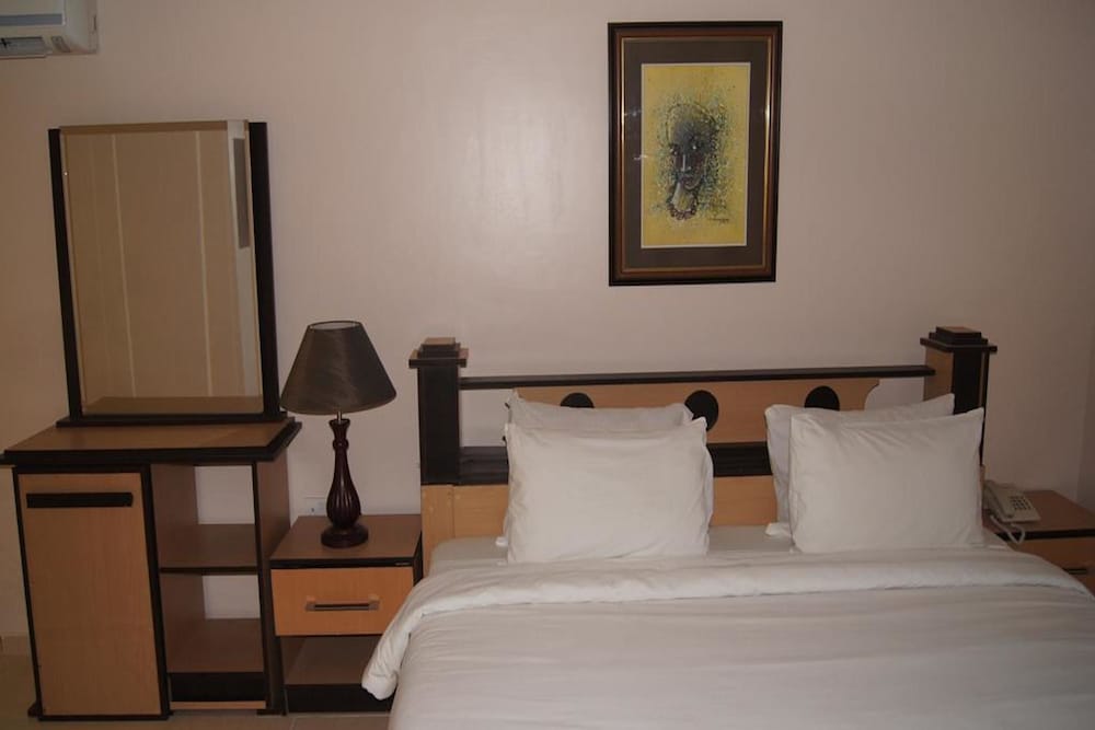 2 BEDROOMS, PRESIDENTIAL, SUITE