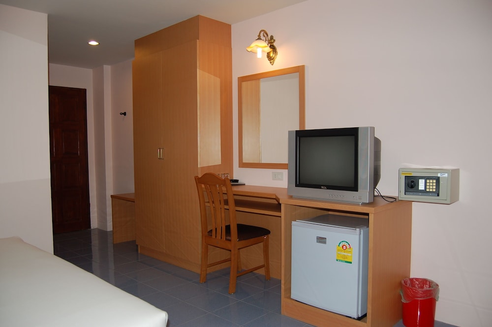 Baan Manthana Hotel 47/50