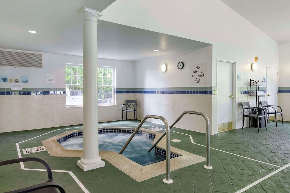 swimming pool spa