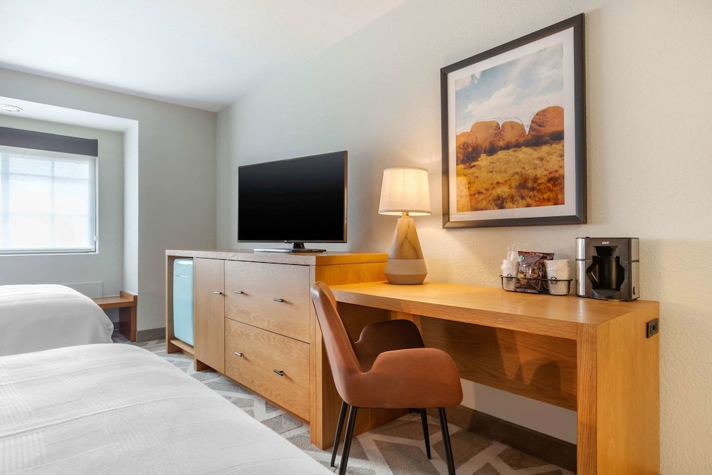 La Quinta Inn & Suites by Wyndham Tempe University / Phoenix 44/60