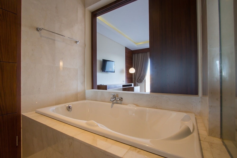 M Suite Bali 56/65