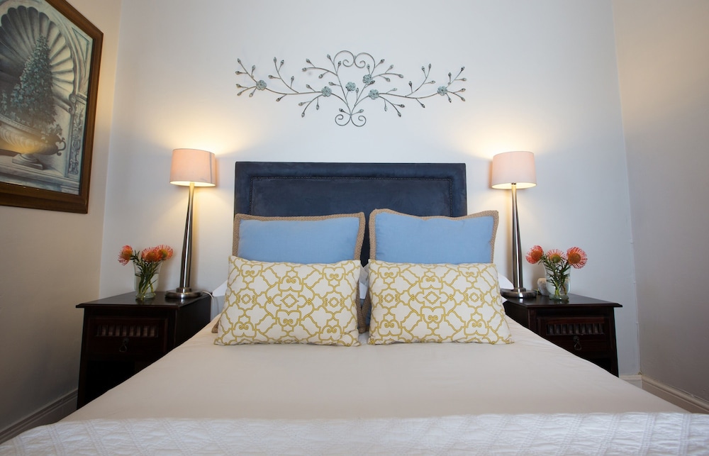 Loddeys Guesthouse 5/50