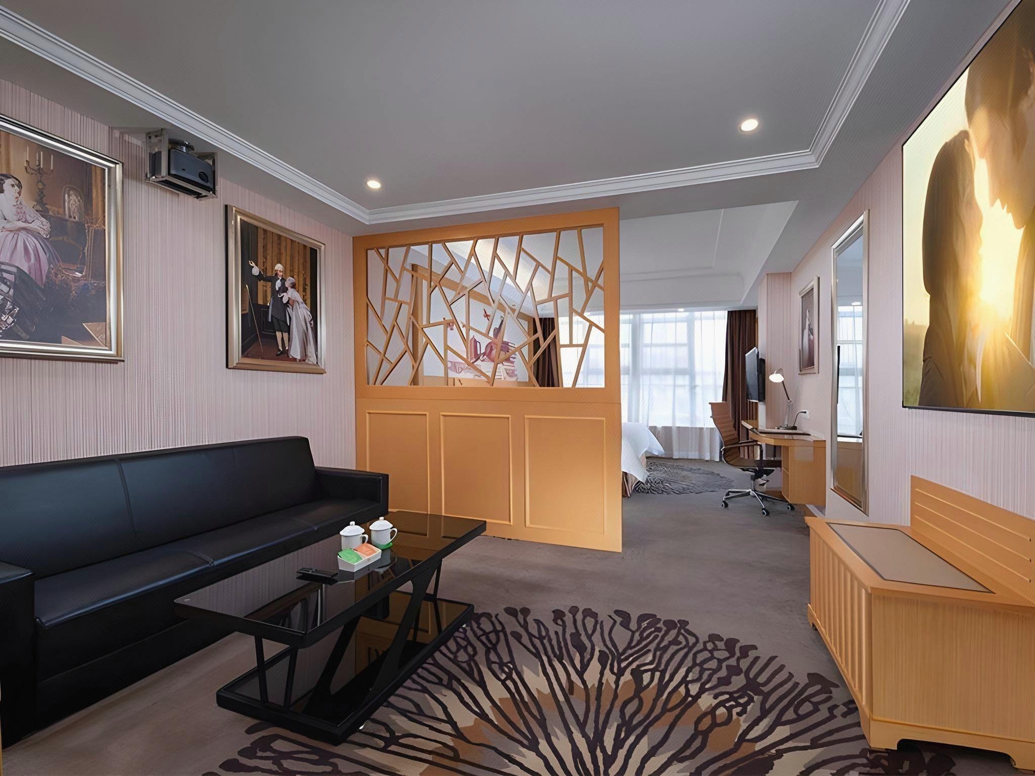 Vienna Hotel(Guangzhou North Railway Station Huaguoshan Subway Station Store) 29/45