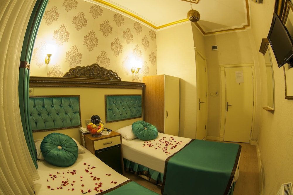 HURRIYET HOTEL 32/47