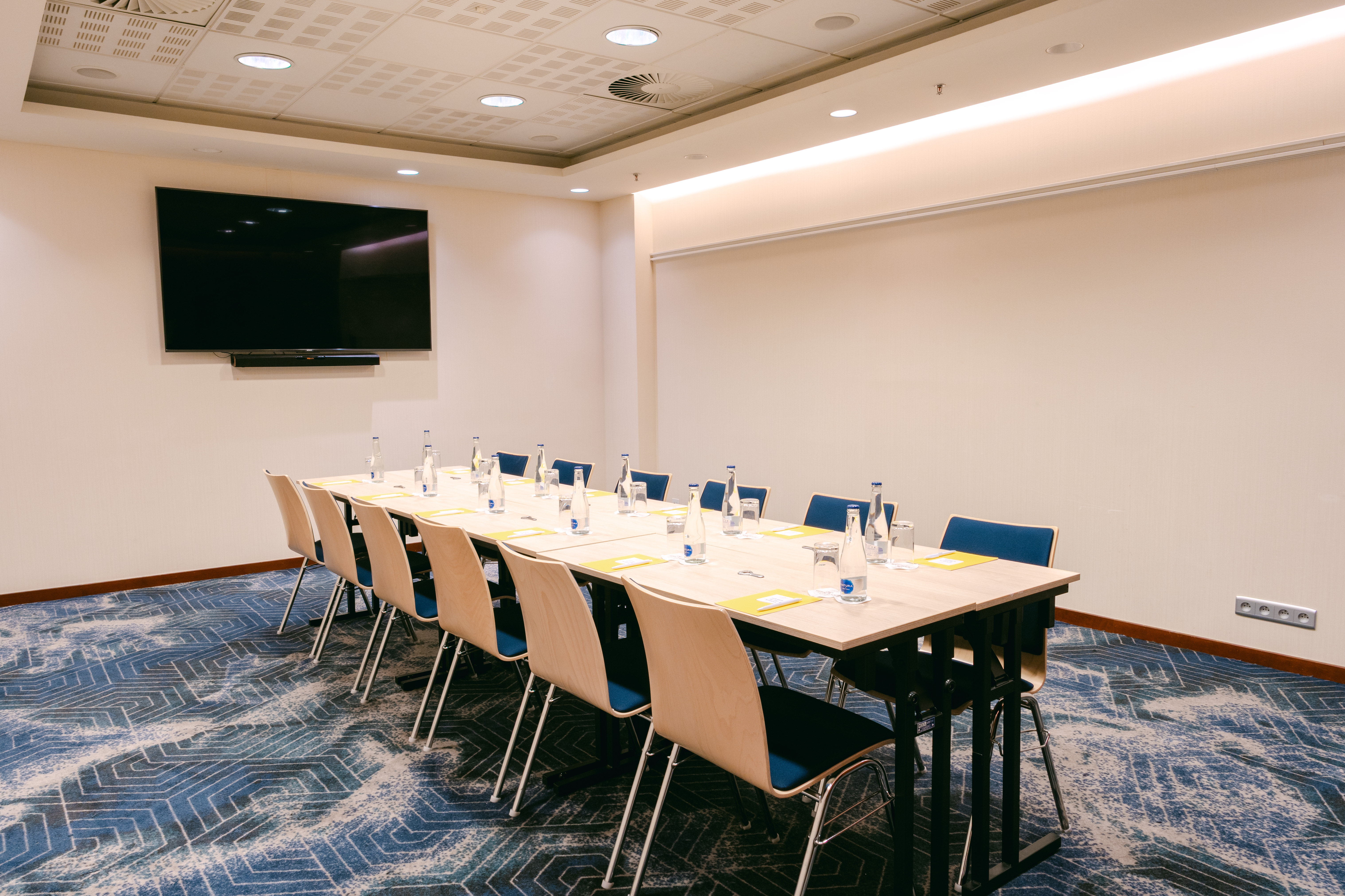 CROWNE PLAZA BRATISLAVA 70/74