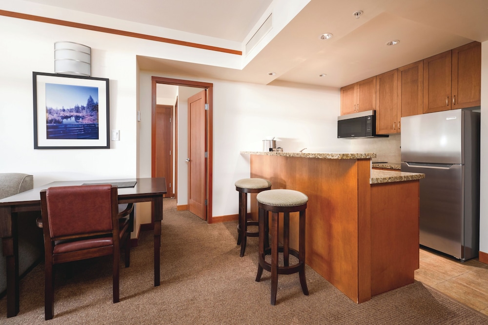 Pan Pacific Whistler Village Centre 12/59