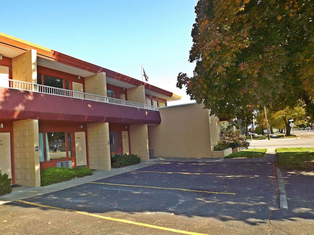 Travelodge By Wyndham Kalispell 8/34