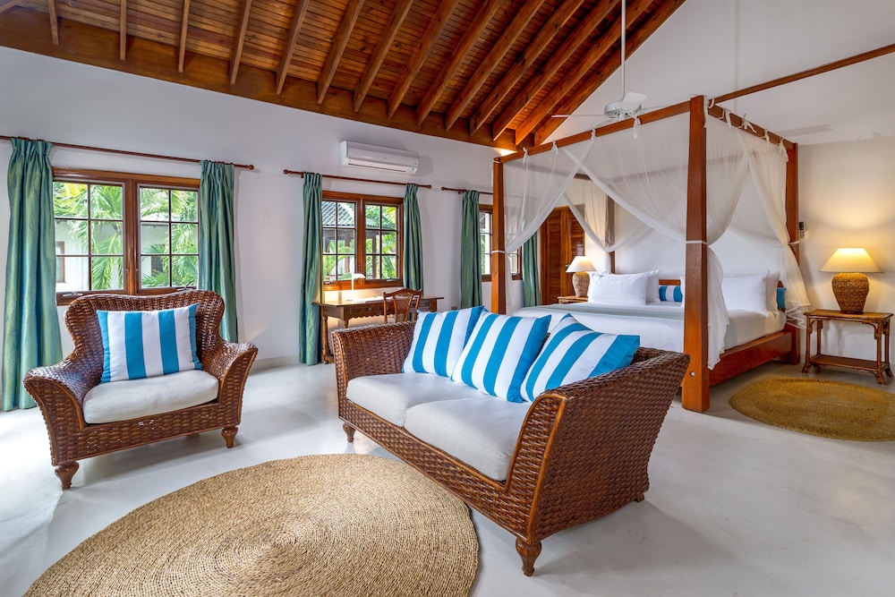 3 BEDROOMS, LUXURY, VILLA