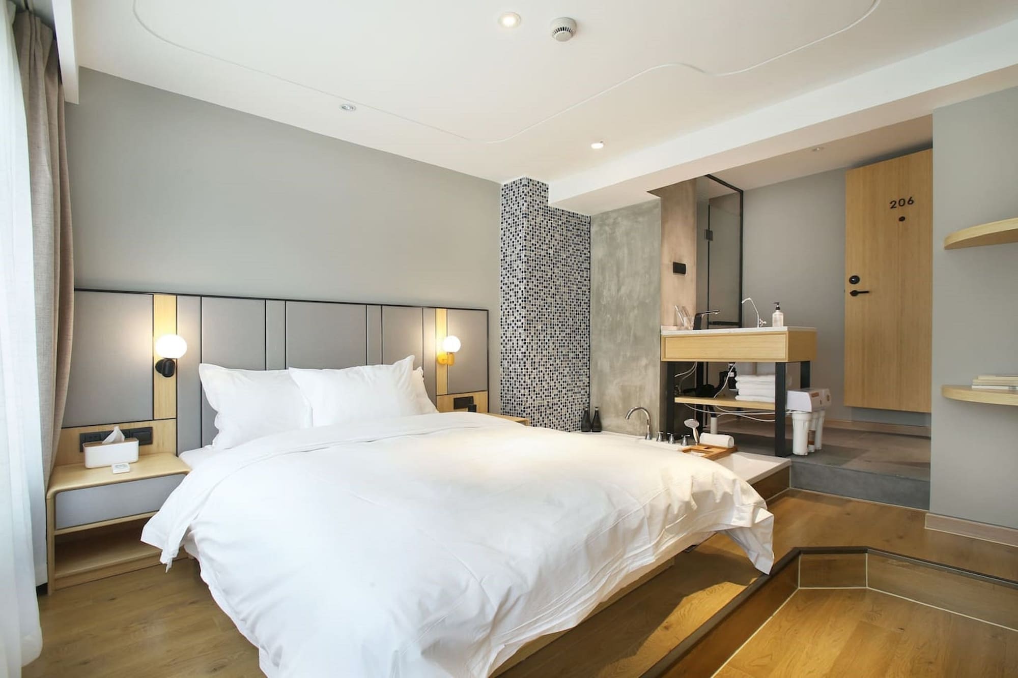 FEMALE ONLY, DOUBLE BED