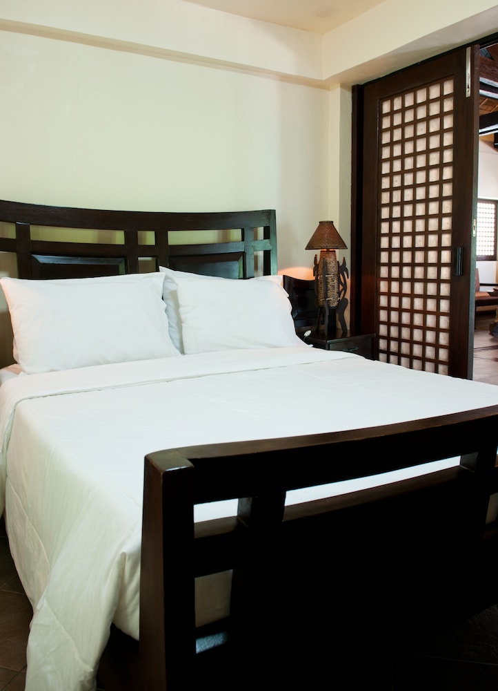 Nabulao Beach And Dive Resort 21/70