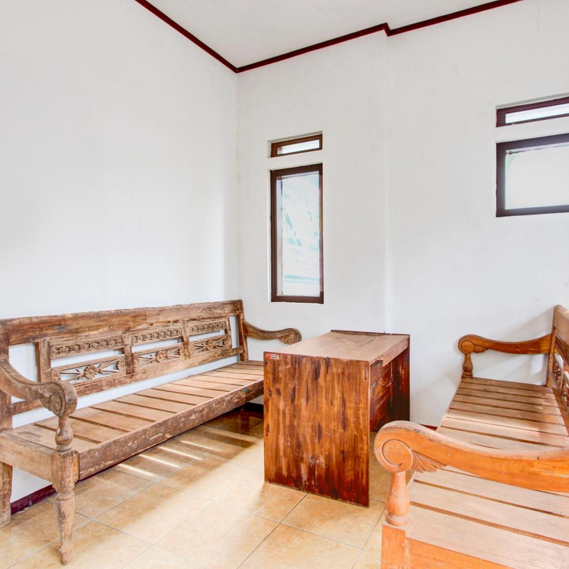 Hotel O Purwokerto Near Alun Alun Purwokerto Formerly Guest House Rania 23/29