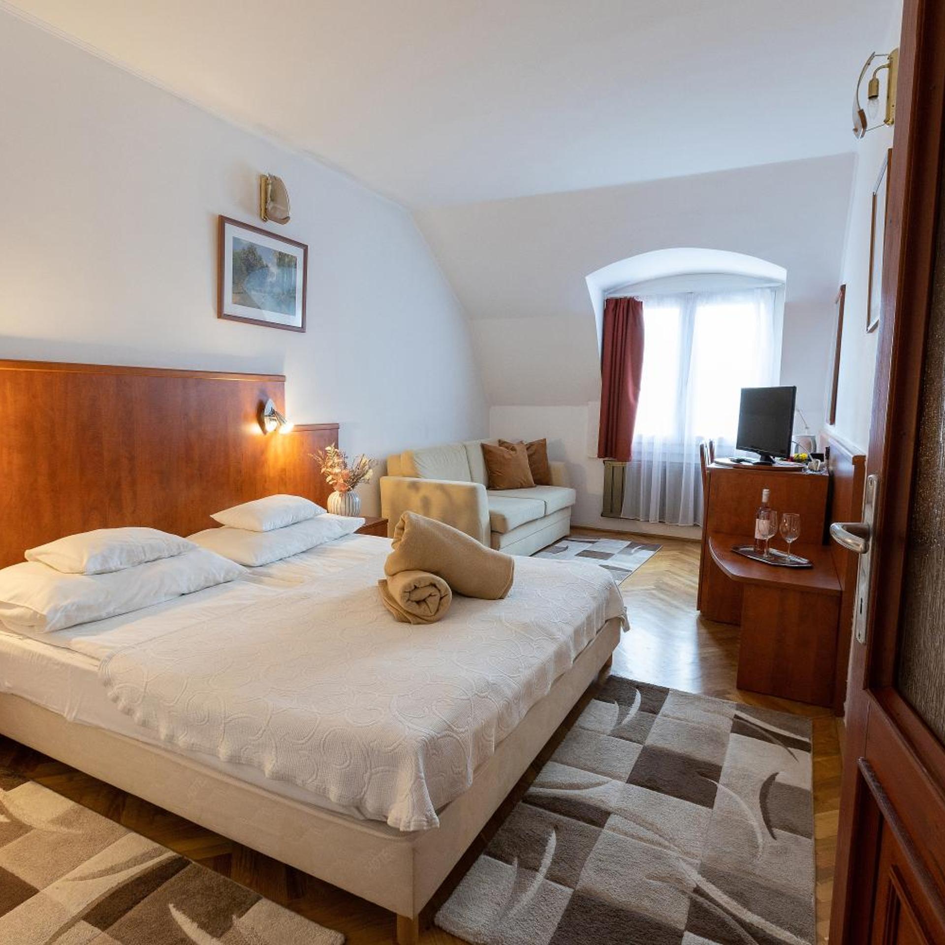 غرفة قياسية بسرير مزدوج، Helios Hotel Pension 4/10
