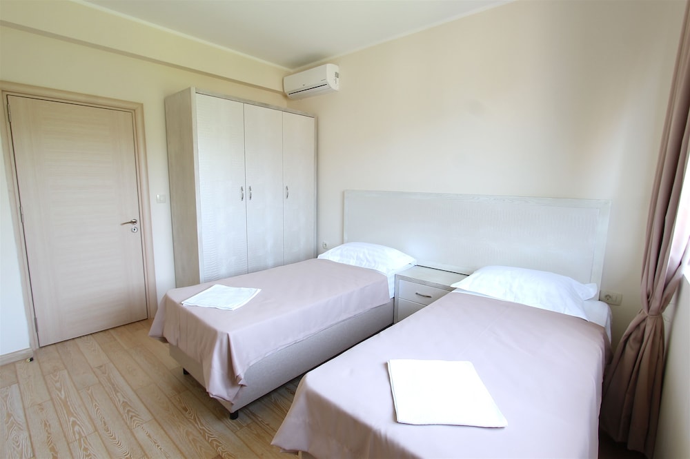 Apartments Aqua 22/66