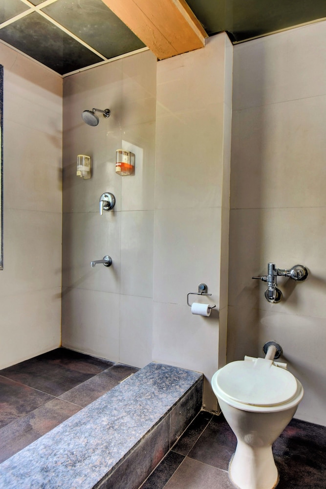 Hotel Sapna Executive 38/43