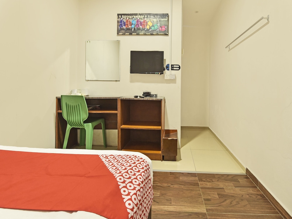 Hotel O Mini Indah 22/32