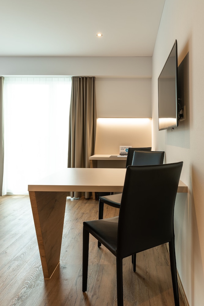 Jet Hotel Zurich Airport 5/45