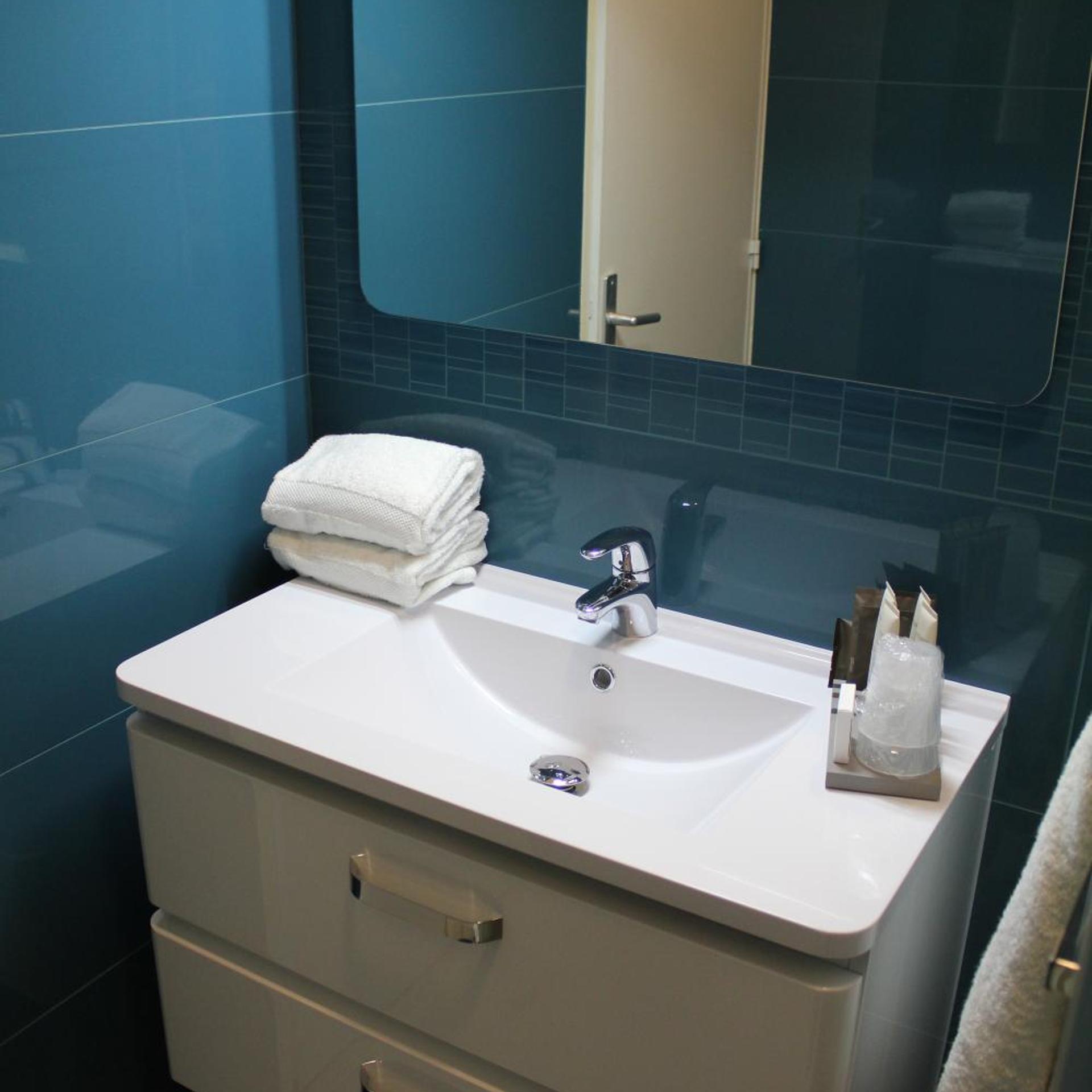 Room, Double Bed, Balcony, Hotel Le Quincangrogne 5/8