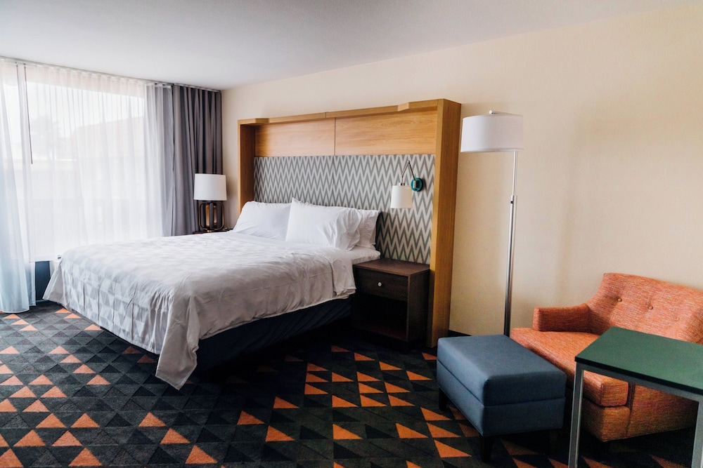 Holiday Inn Hotel Suites Phoenix Mesa Chandler 19/56