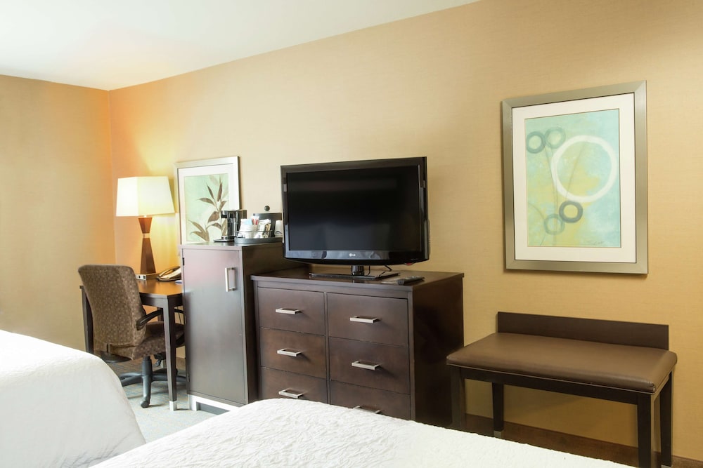 Hampton Inn & Suites Tacoma/Puyallup 39/56