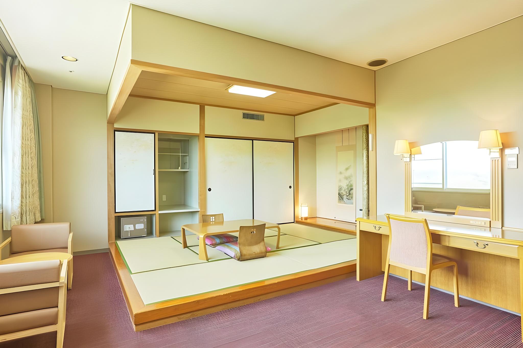 JAPANESE WESTERN, BATHTUB