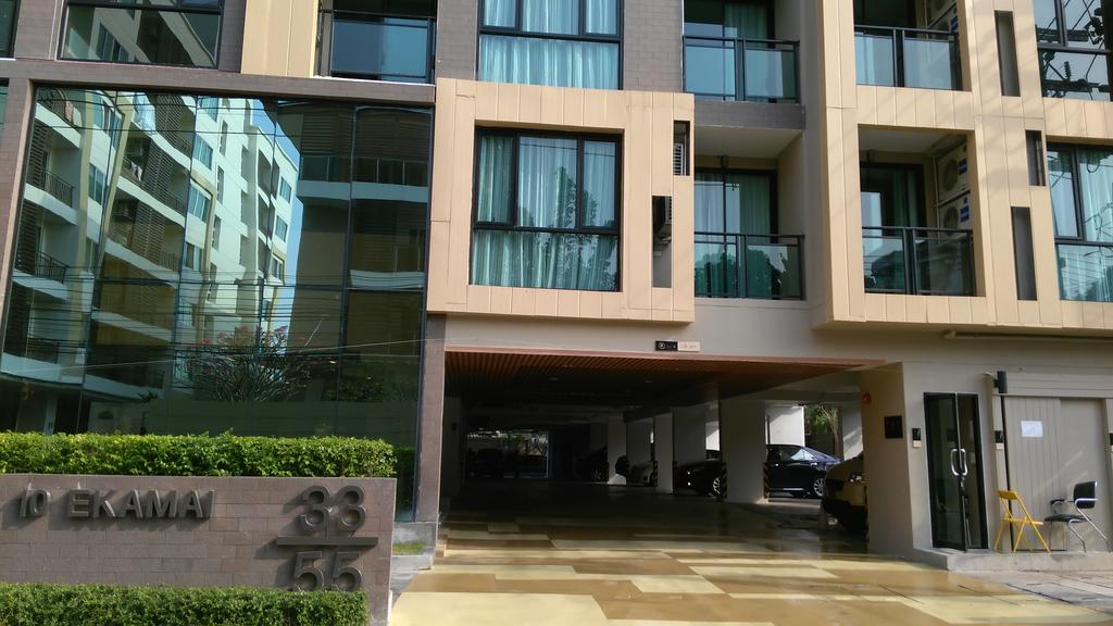 Ramada by Wyndham Bangkok Ten Ekamai Residences