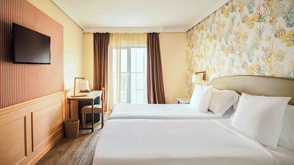 ROOM, DOUBLE BED, BALCONY