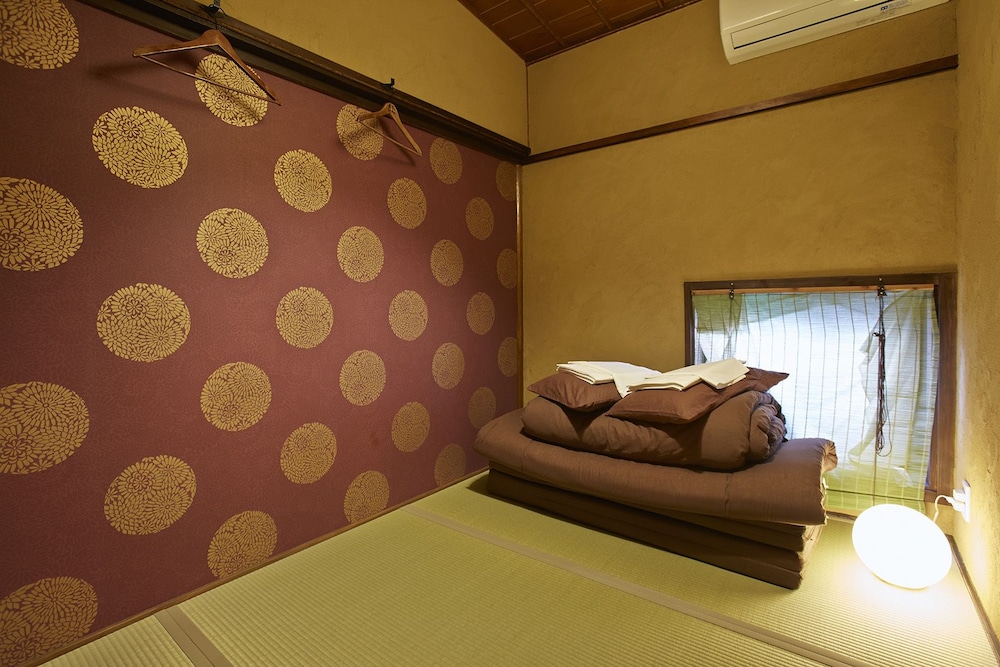 TRADITIONAL, SINGLE, DOUBLE BED