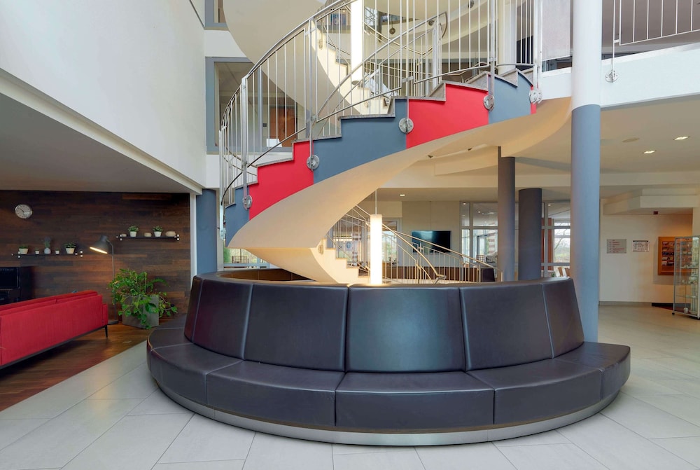 Lobby at Ramada by Wyndham Dresden, DRESDEN