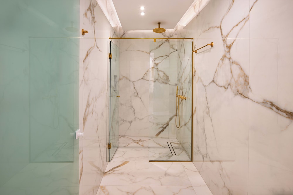 Aura Suites 31/31