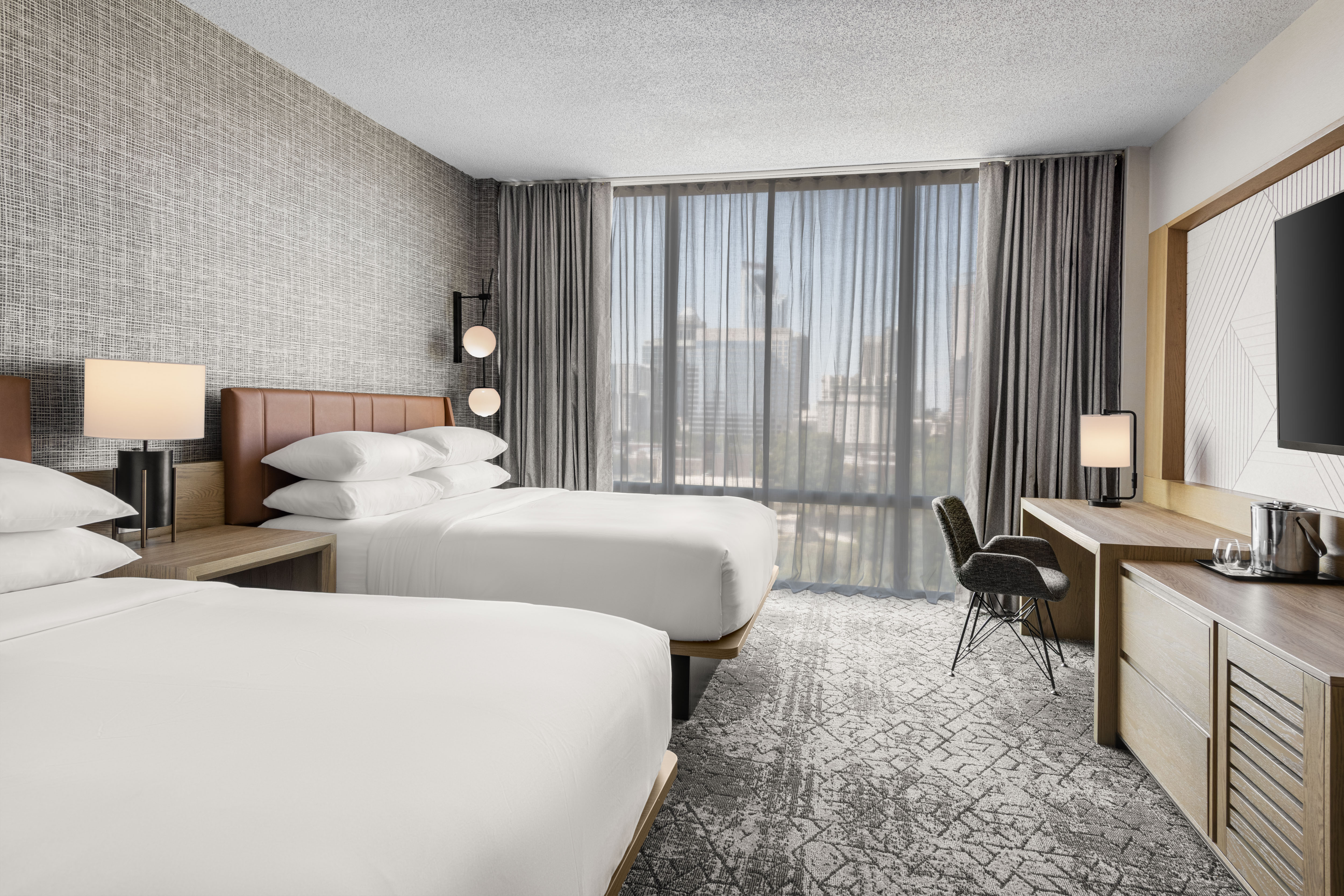Renovated, 2 Queen Beds