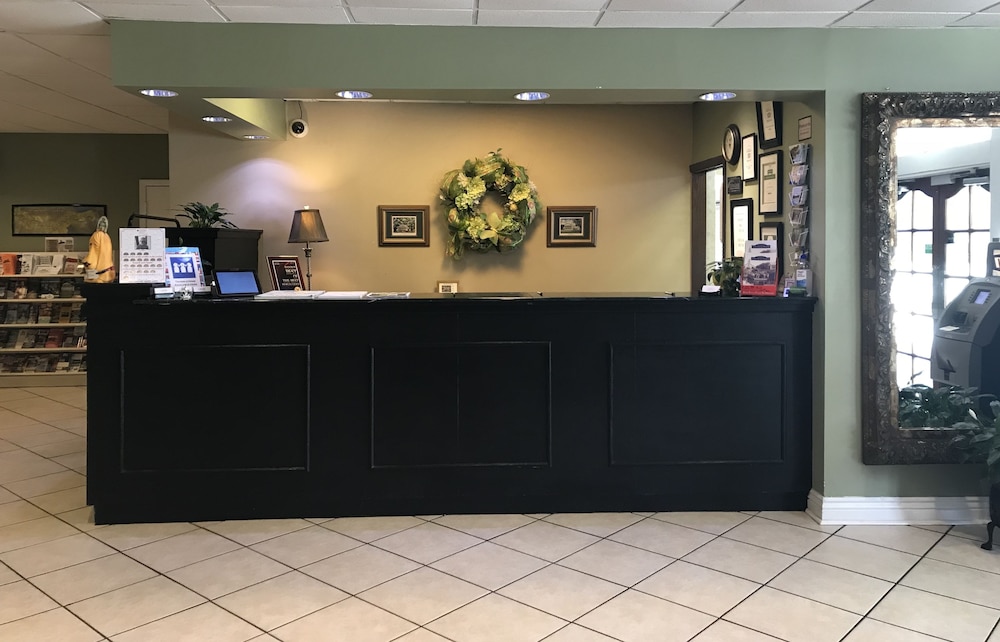 Carmel Inn Suites 8/47