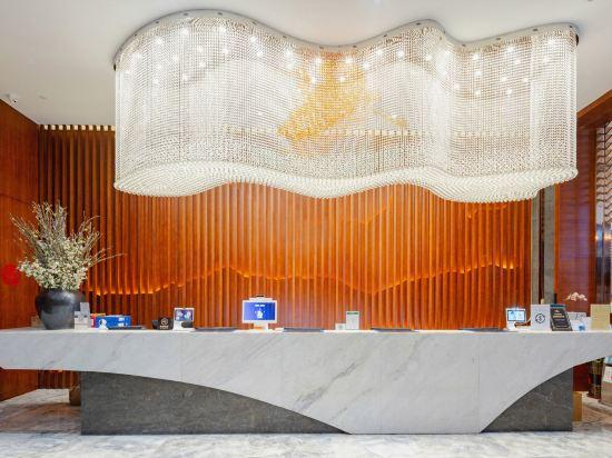 Runde Wetland Park Hotel 7/17