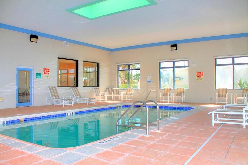 Regency Inn &amp; Suites 17/26