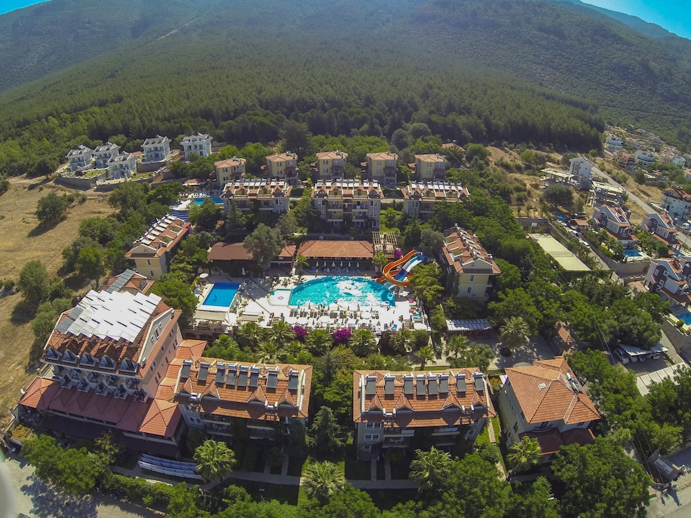 Perdikia Hill Family Resort Villas in FETHIYE