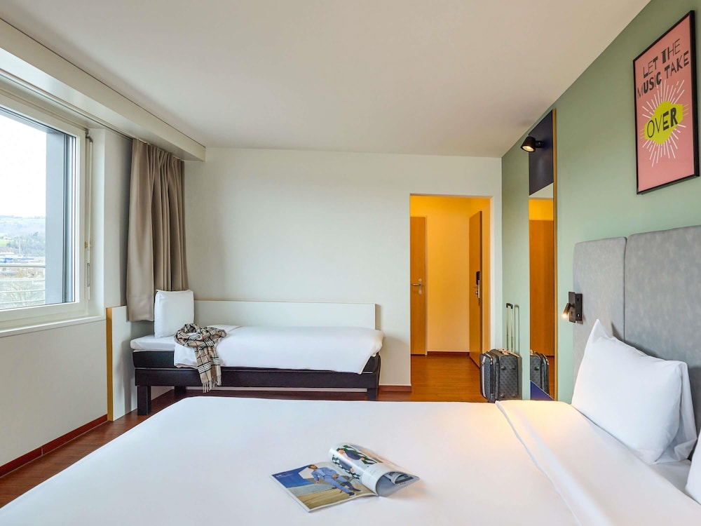IBIS BAAR ZUG 19/48