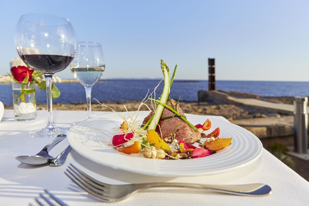 Universal Hotel Cabo Blanco Adults Only 59/75