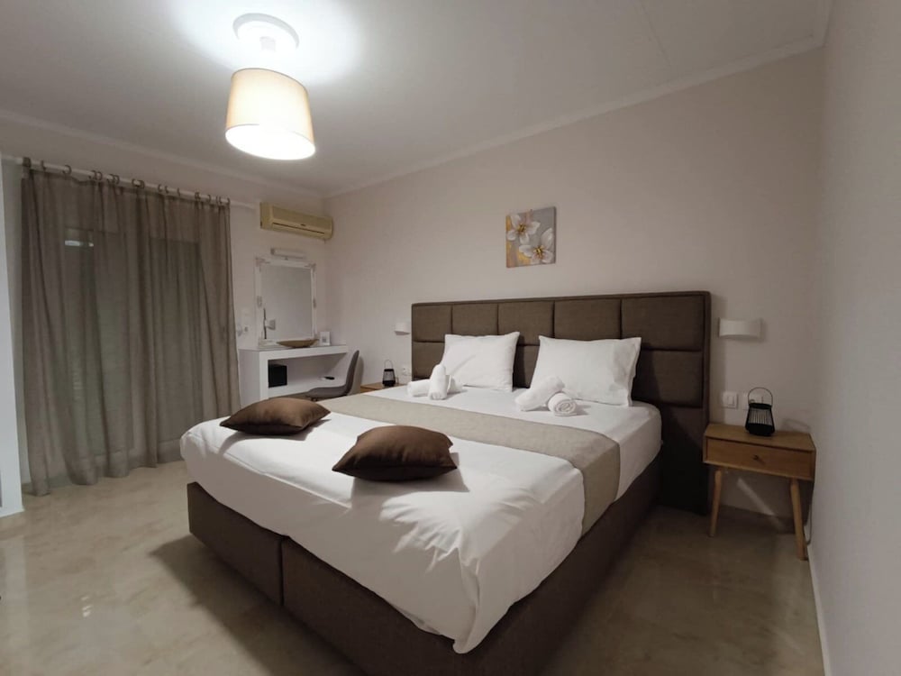 Roussas Studios and Apartments 17/41