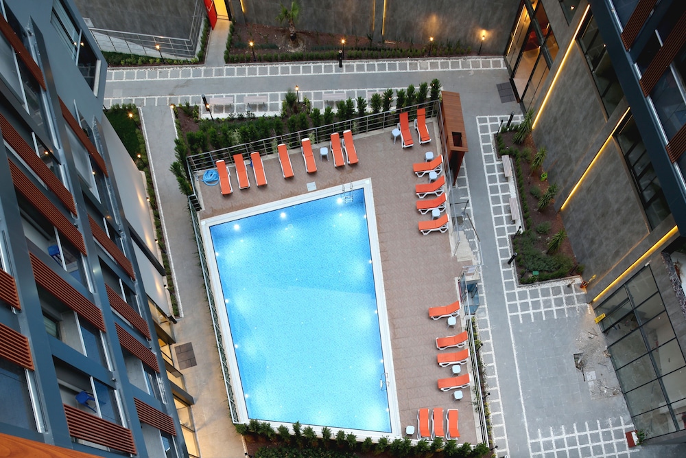 Coordinat Suites 4/65