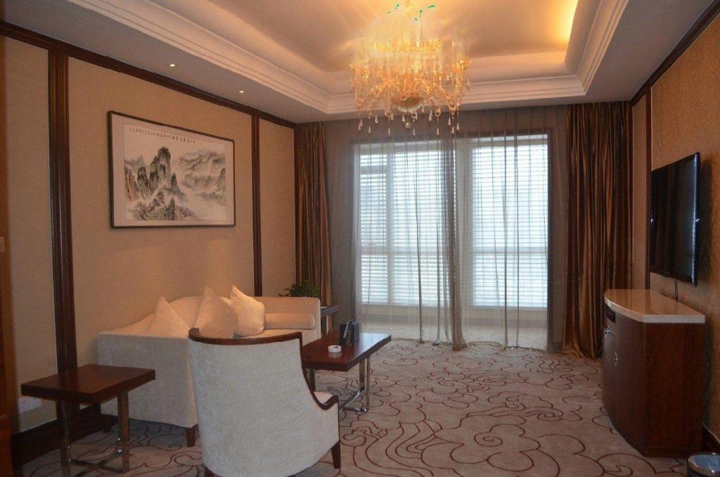 Hong Shan International Hotel 30/48
