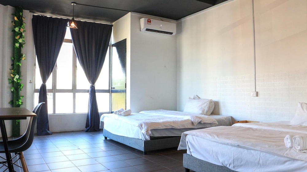 Oyo 421 Ihome Boutique Hotel 8/24
