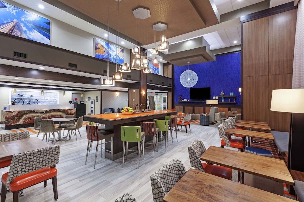 Hampton Inn and Suites Houston-Bush Intercontinental Airport 21/30