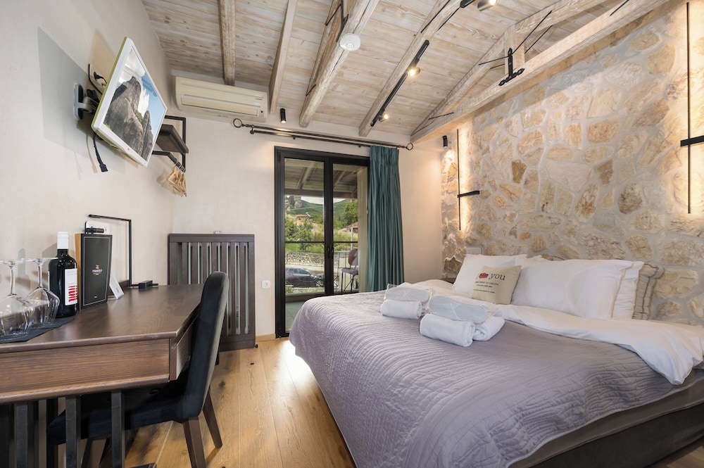 Signature, Queen Bed