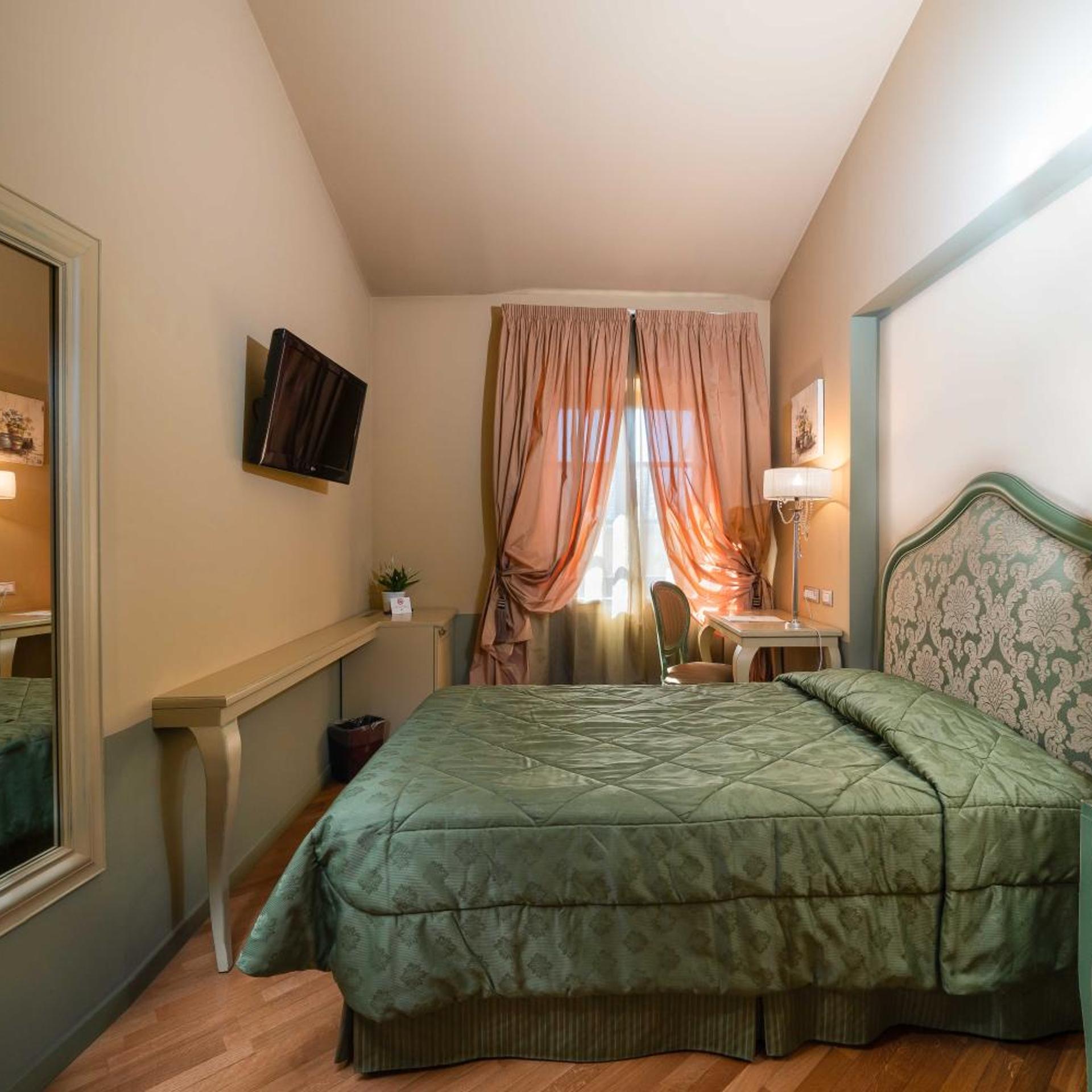 Room, Single