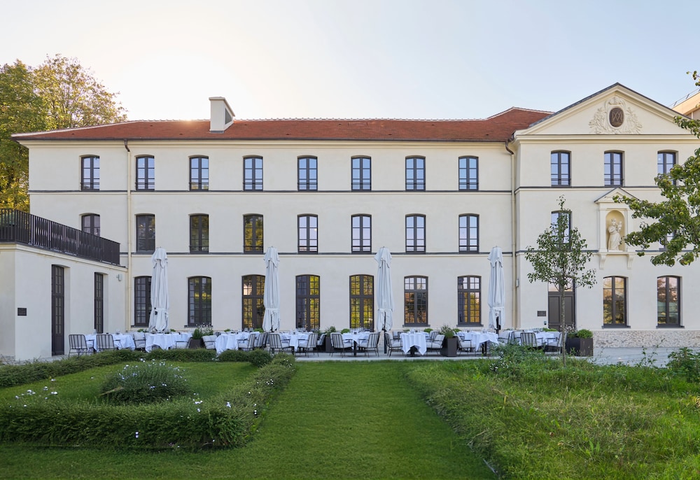 Domaine de la Reine Margot Paris-Issy - MGallery Collection 3/49