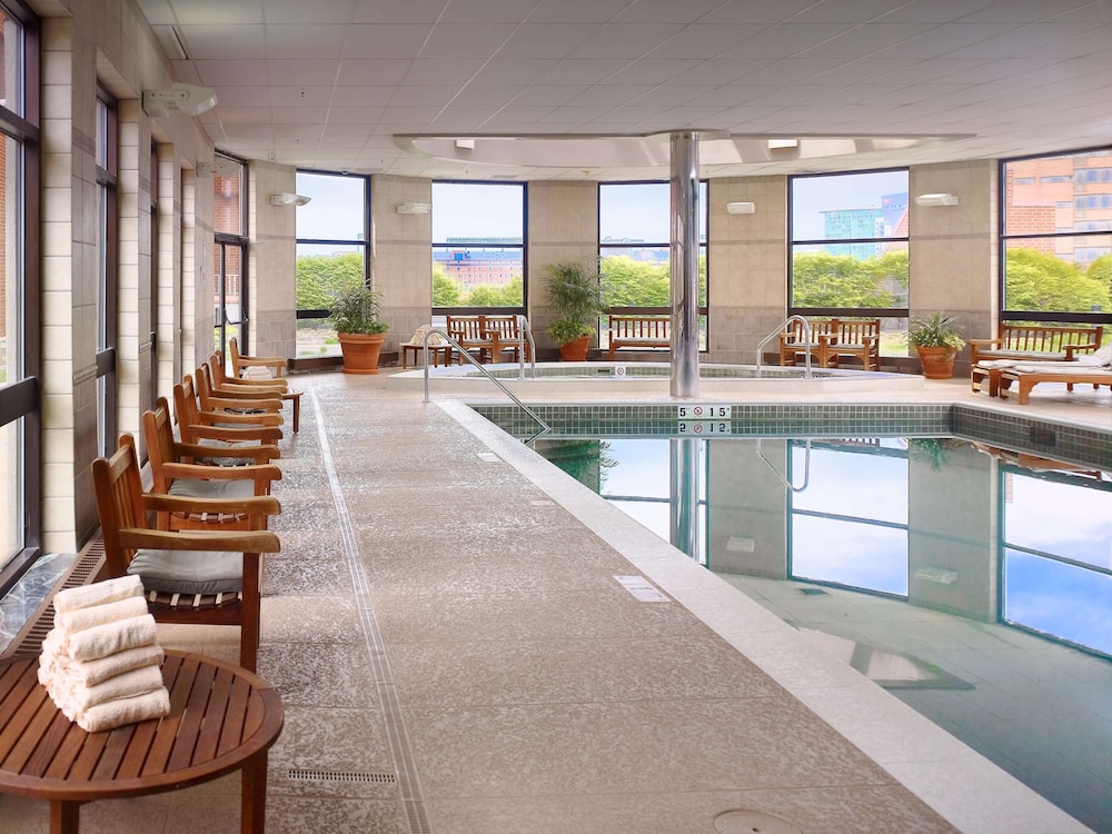 Royal Sonesta Harbor Court Baltimore 3/45