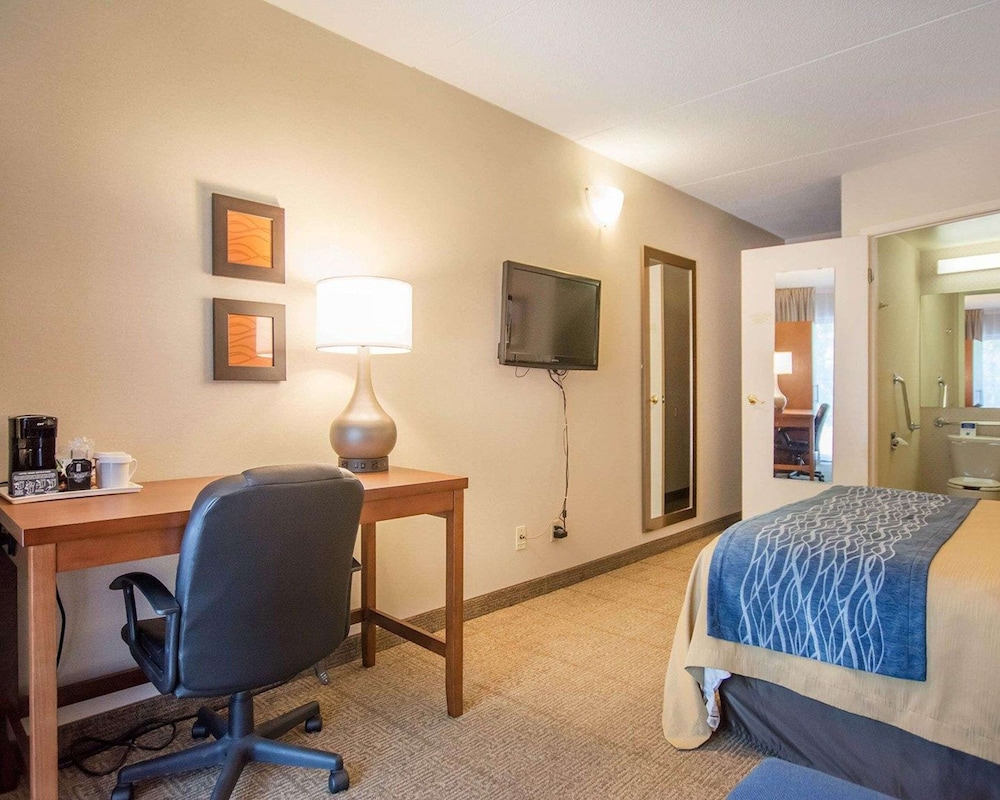 Comfort Inn Bathurst, NB 19/39
