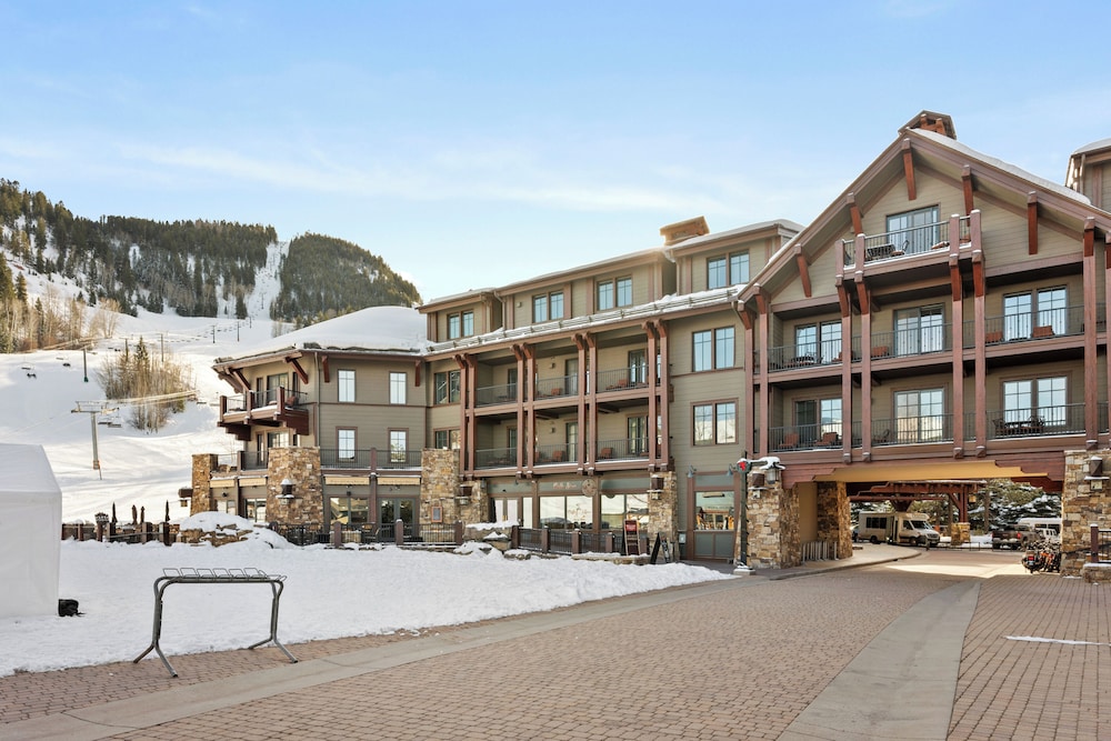 Ritz-Carlton Club, Aspen Highlands by Frias 6/50