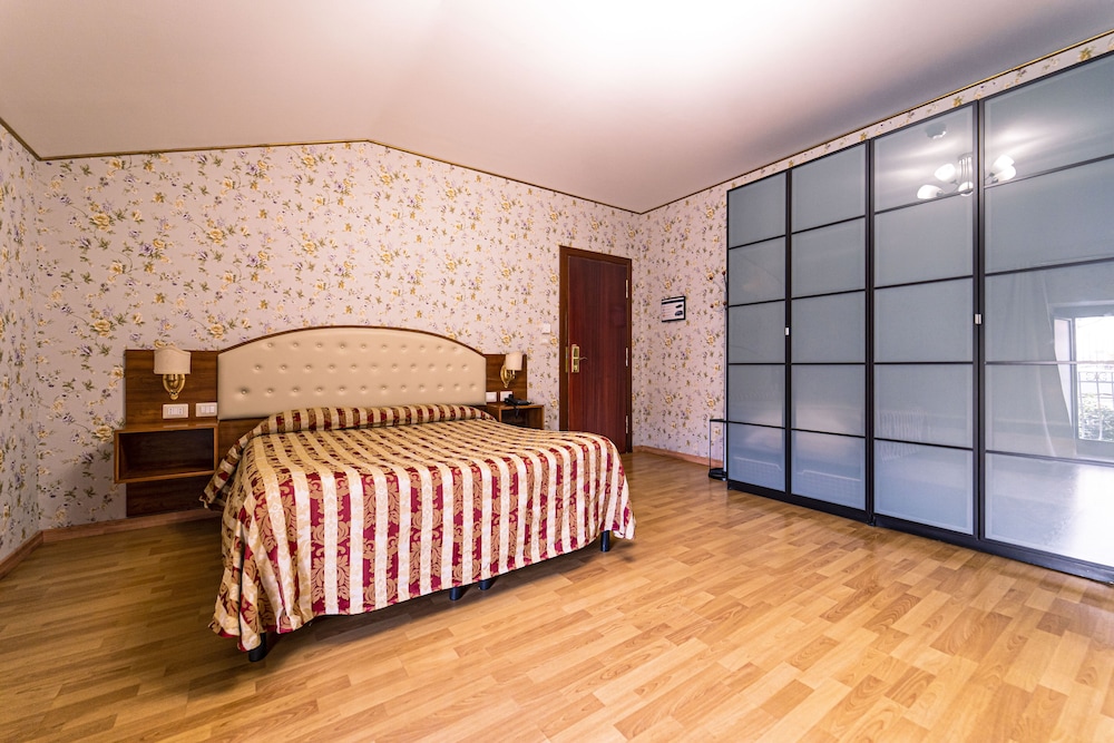 Villa Romeo 24/36
