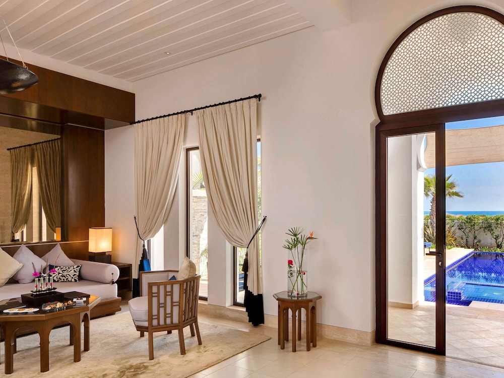 Banyan Tree Tamouda Bay 48/87