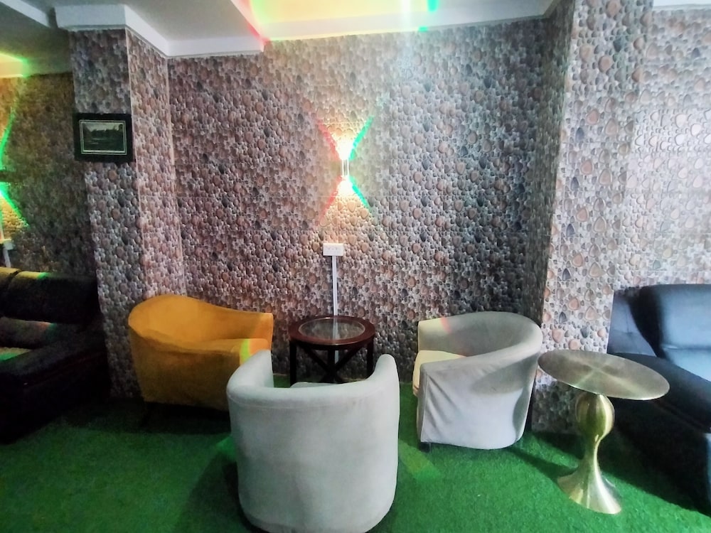 Boardwalk Hotel Wuse 2 16/23